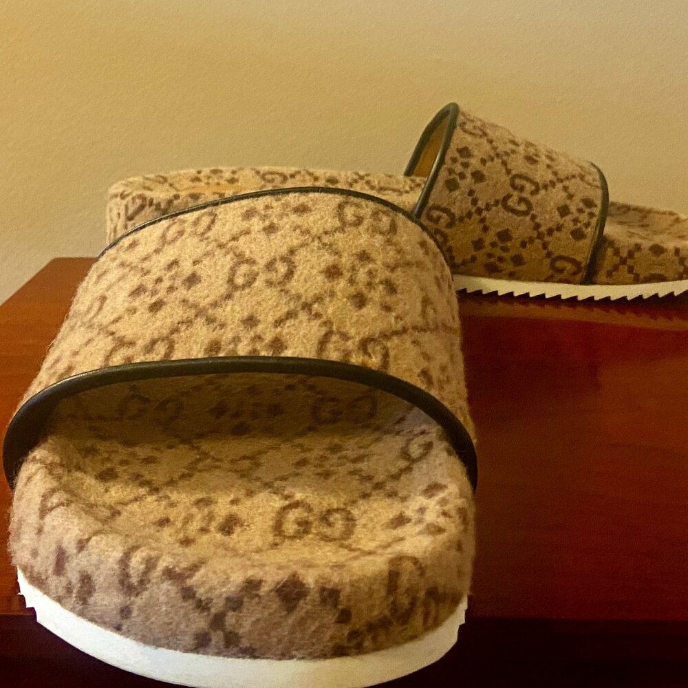 Gucci GG Logo Printed Wool Slides Size US 11/44 IT